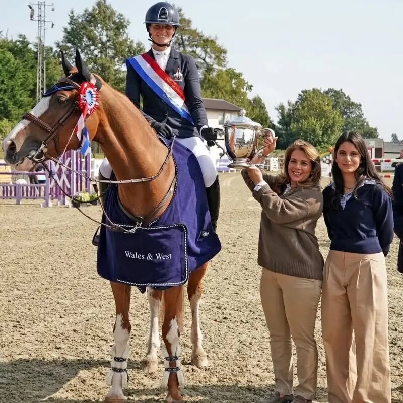 دختر حاکم دبی پس از گذشت سالیان در انظار عمومی دیده شد | تصاویر